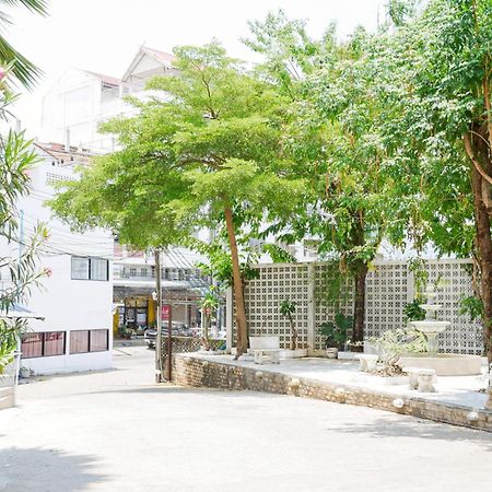 Rak Kun Resort 2 Nakhon Sawan Buitenkant foto