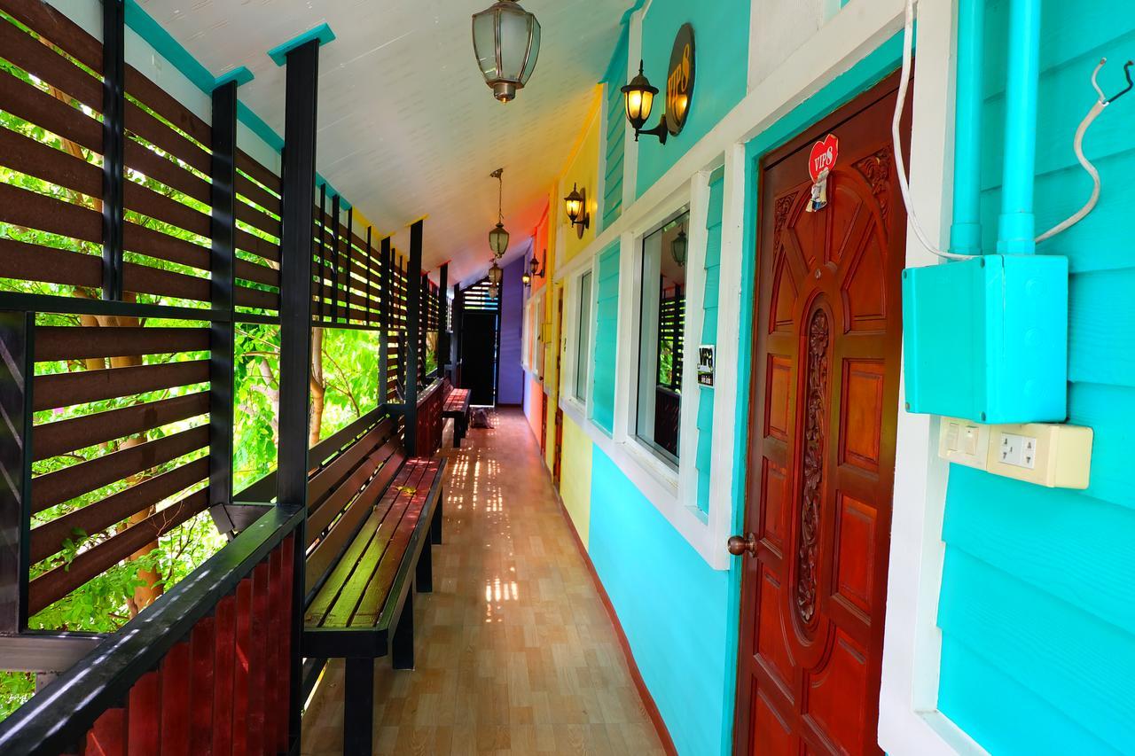 Rak Kun Resort 2 Nakhon Sawan Buitenkant foto
