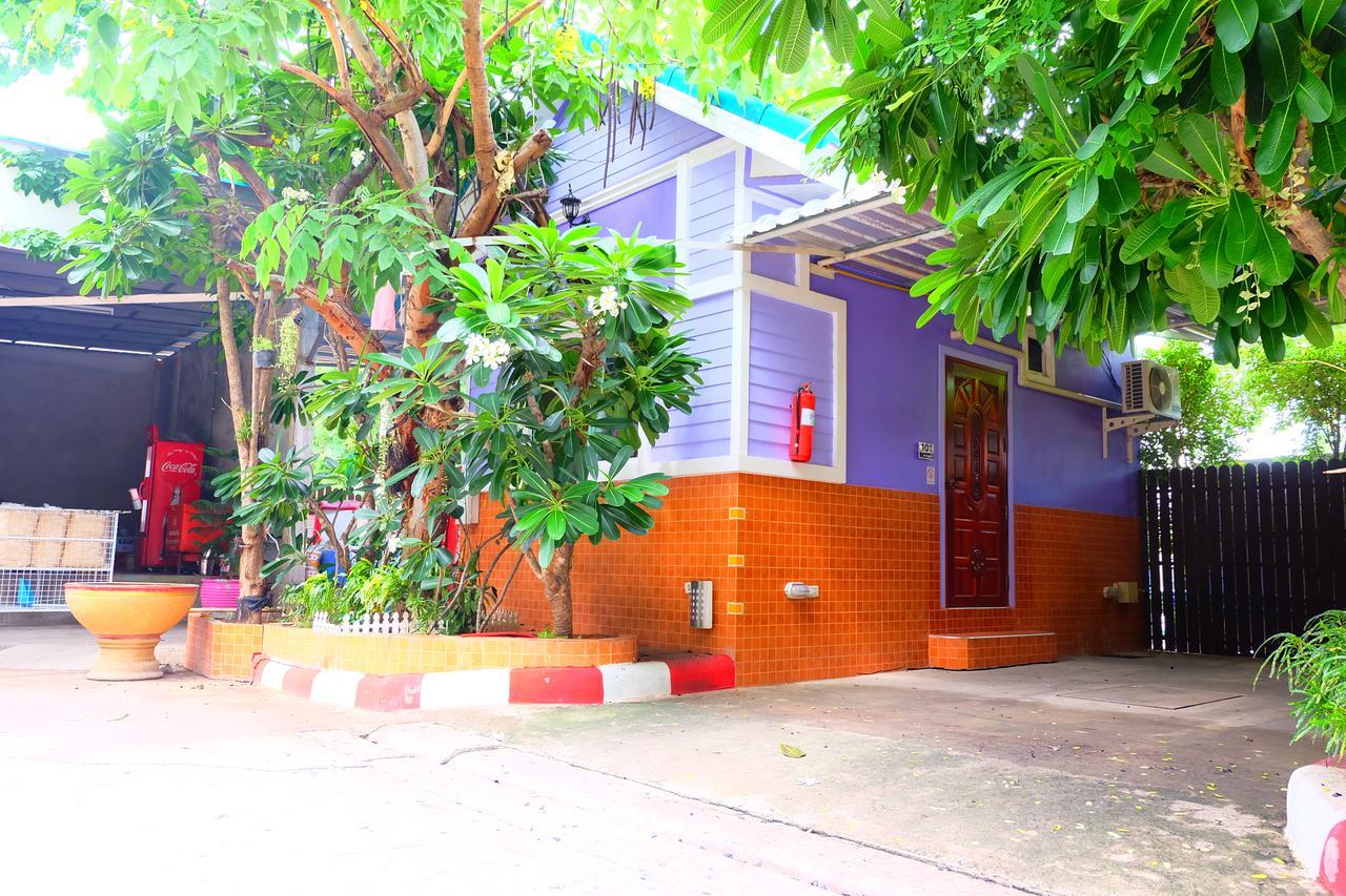 Rak Kun Resort 2 Nakhon Sawan Buitenkant foto