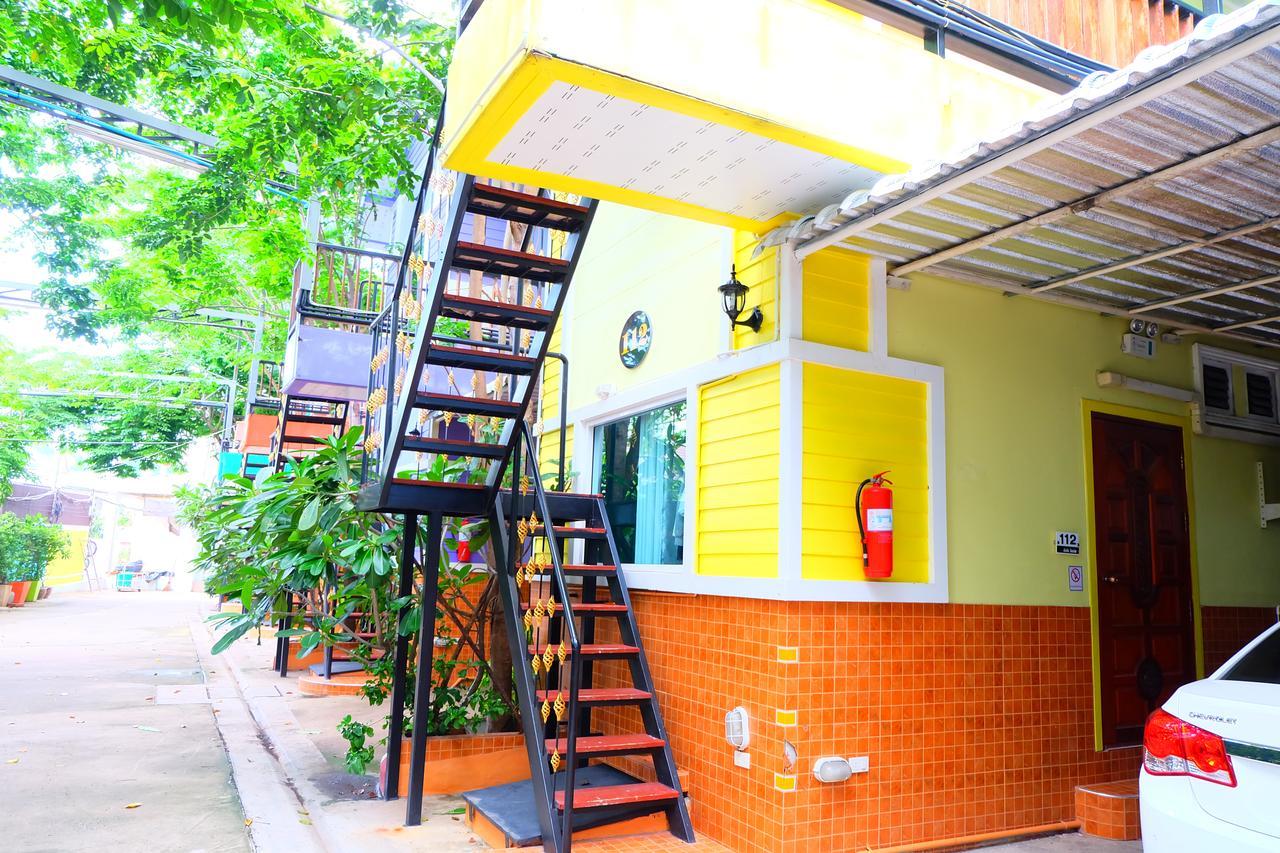 Rak Kun Resort 2 Nakhon Sawan Buitenkant foto