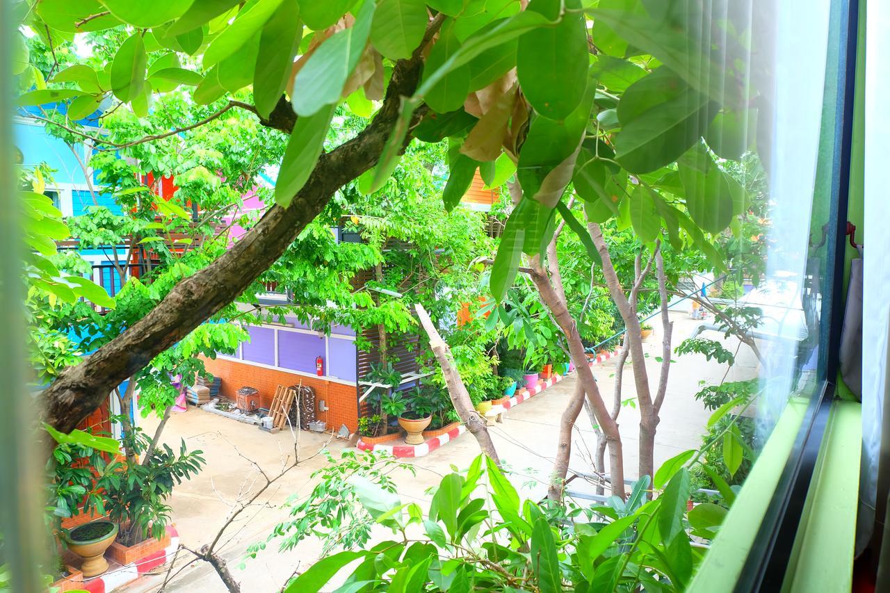 Rak Kun Resort 2 Nakhon Sawan Buitenkant foto