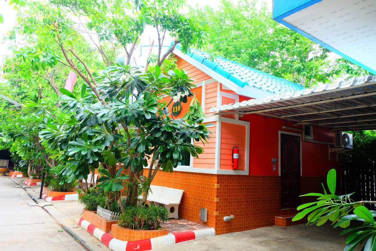 Rak Kun Resort 2 Nakhon Sawan Buitenkant foto