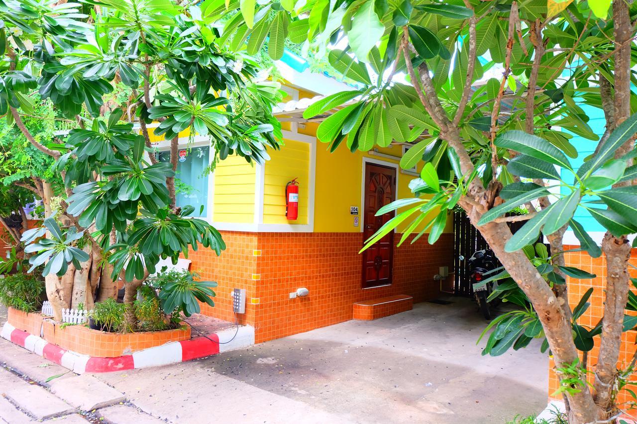 Rak Kun Resort 2 Nakhon Sawan Buitenkant foto