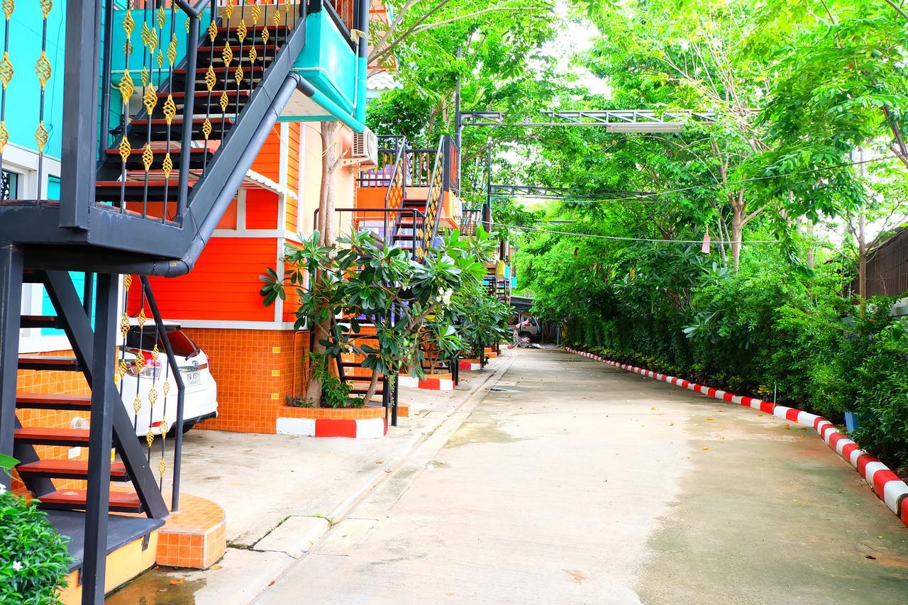 Rak Kun Resort 2 Nakhon Sawan Buitenkant foto