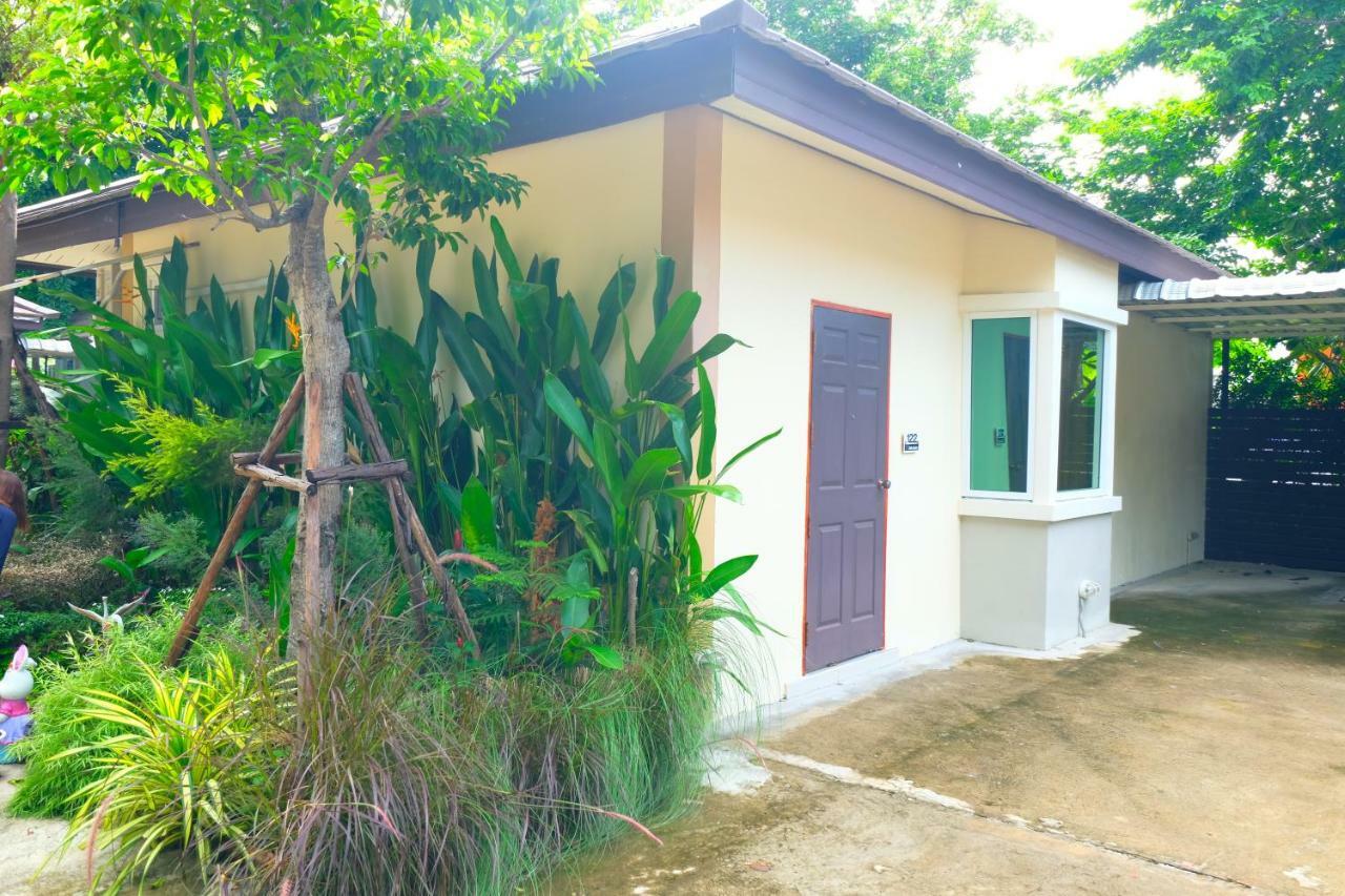 Rak Kun Resort 2 Nakhon Sawan Buitenkant foto