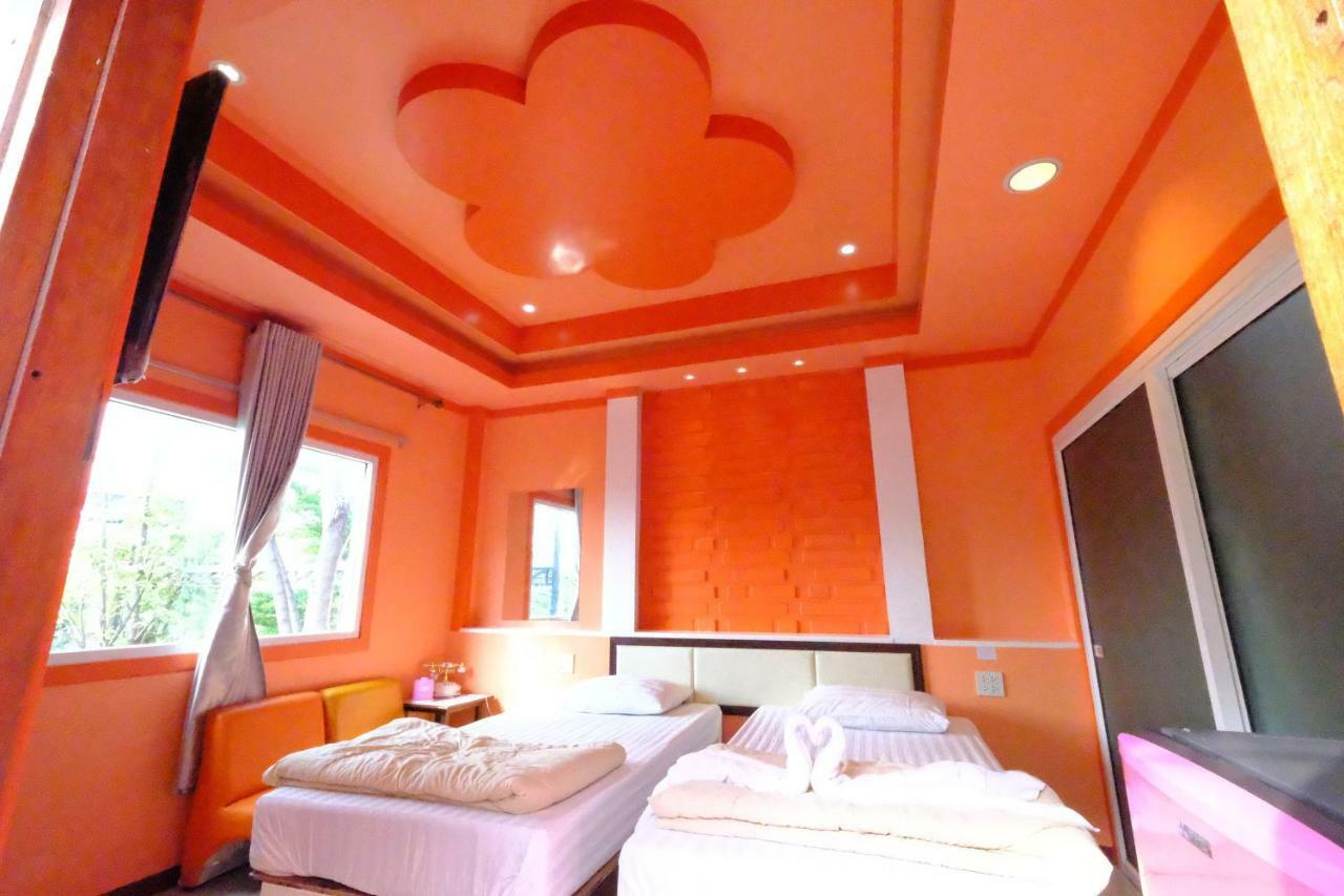 Rak Kun Resort 2 Nakhon Sawan Buitenkant foto