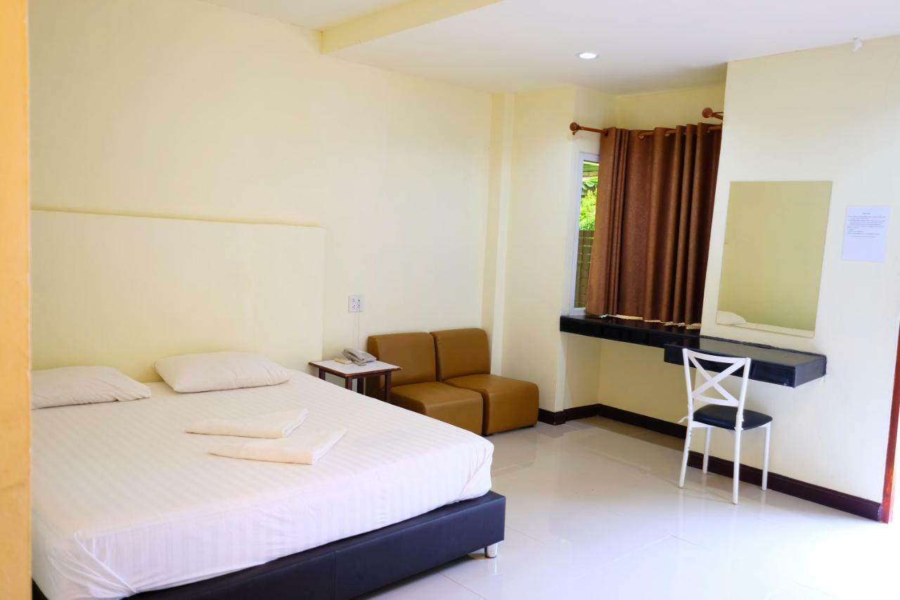 Rak Kun Resort 2 Nakhon Sawan Buitenkant foto