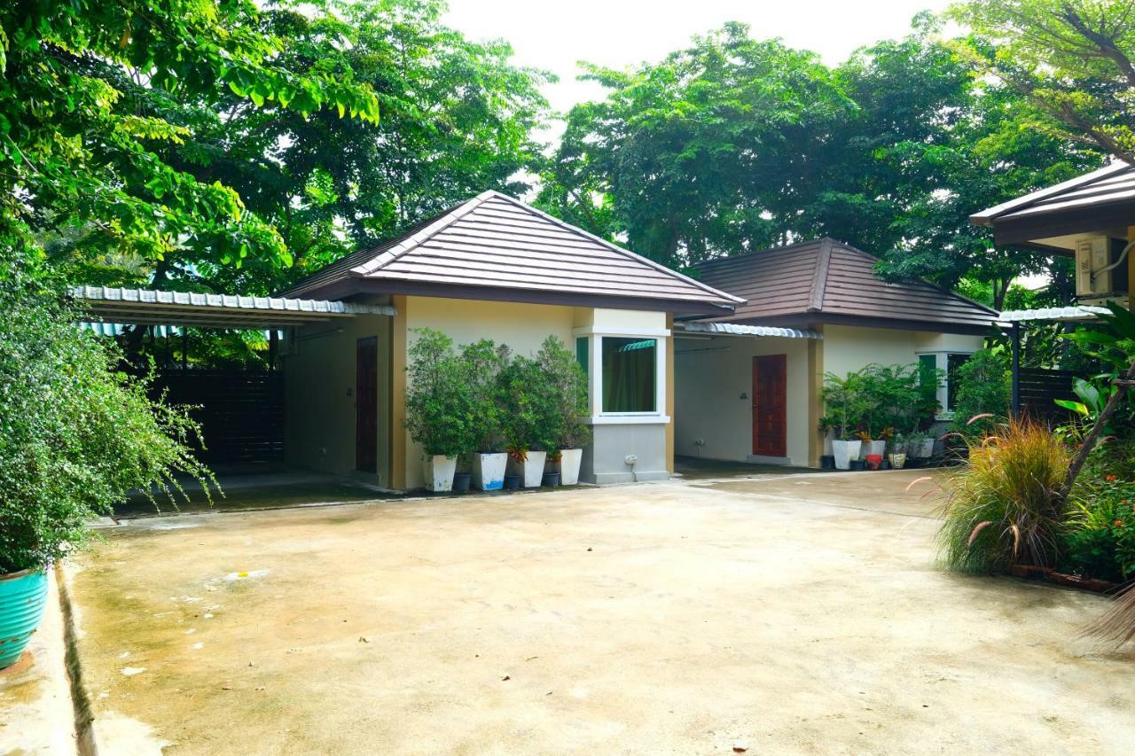 Rak Kun Resort 2 Nakhon Sawan Buitenkant foto